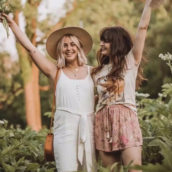 Mystic Winds vintage tee - Picture 5 of 16